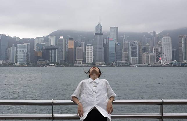 今早部分地區錄得逾50毫米雨量，今日最高約29度。(資料圖片)