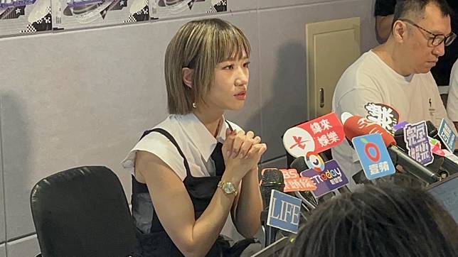 Lulu受訪到一半得知温嵐進加護病房，相當震驚擔憂。（圖／記者 伍映澄 攝）