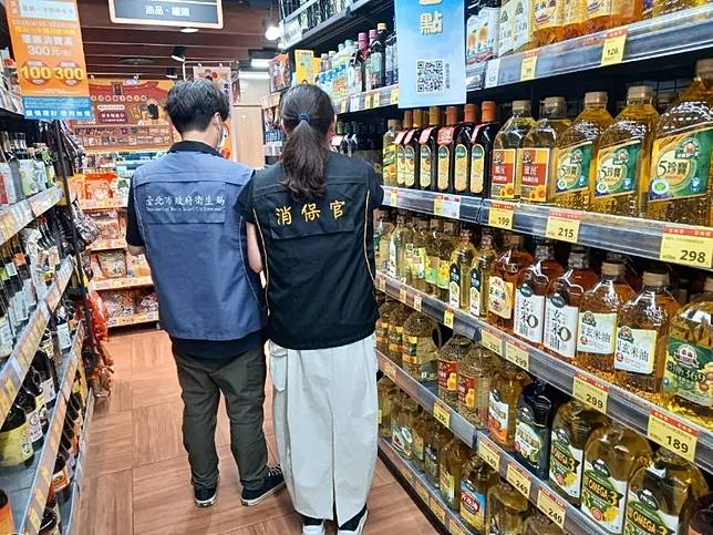 針對沙拉油原料被驗出苯駢芘超標，北市衛生局啟動擴大抽查。