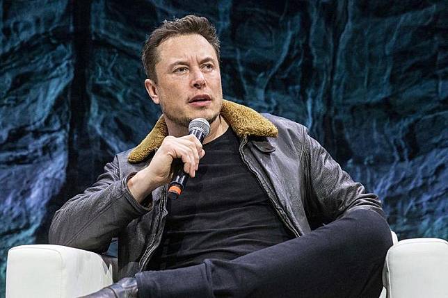 特斯拉執行長馬斯克（Elon Musk）日前被狗狗幣（Dogecoin）投資者們提告，涉嫌操縱狗狗幣價格。（翻攝自馬斯克IG）