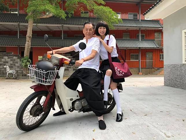 龍劭華和林韋君在華視《少女八家將》飾演父女。（翻攝自臉書）