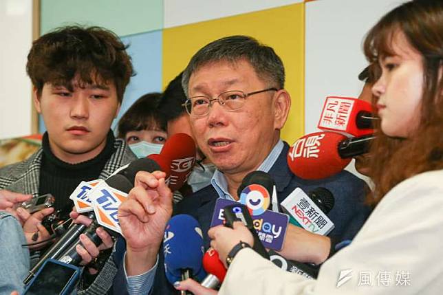 台灣民眾黨主席柯文哲22日出席「台灣民眾黨國家治理學院」活動，受訪時談及武漢肺炎防疫議題。（顏麟宇攝）