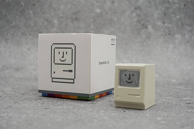 致敬麥金塔電腦的GaN氮化鎵充電頭《Sharge閃極Retro 35W充電器》開箱 