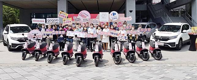 屏東五倍券再加碼，超狂推出八萬八千份屏東券。（記者毛莉攝）