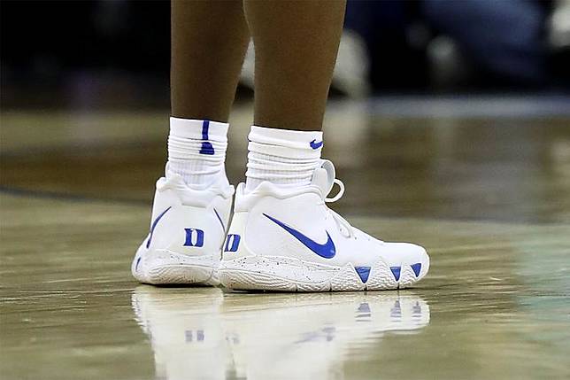 Nike PG 2.5 Zion Williamson Nike Kyrie 4 LINE TODAY