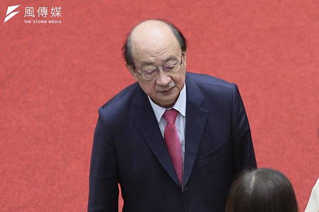 台灣民意基金會董事長游盈隆表示，如果2025台灣政治上一成不變地延續去年朝野互動模式，那可以很確定地說，民進黨立委集體的挫折和痛苦只會增強。（柯承惠攝）