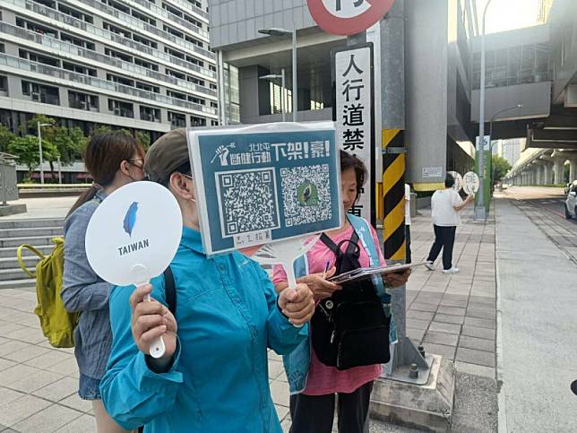 罷免立委行動由空戰進入陸戰。 圖：唐復年／攝