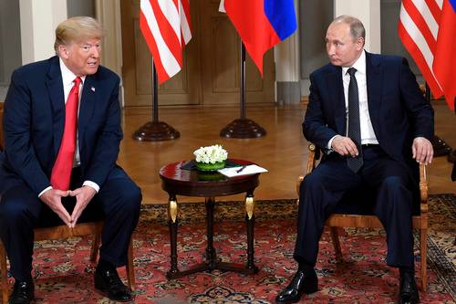 U.S. President Donald Trump (L) meets with his Russian counterpart Vladimir Putin in Helsinki, Finland, on July 16, 2018.(Xinhua/Lehtikuva/Heikki Saukkomaa)