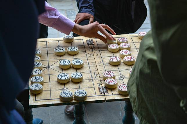 中國象棋界數人因「買賣棋」違規受罰，當中有3人都曾是全國冠軍棋王。(示意圖：unsplash)