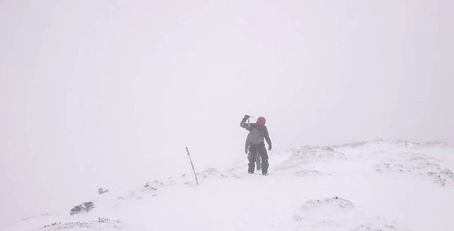 近期因為寒流，雪山超過3000公尺的區域都陸續降雪。   圖：雪霸國家公園管理處／提供