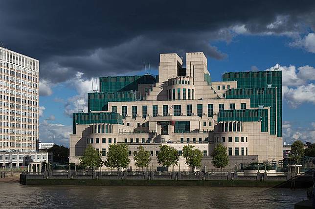 通稱軍情六處（MI6）的英國秘密情報局（Secret Intelligence Service）倫敦總部（Laurie Nevay@Wikipedia / CC BY-SA 2.0）