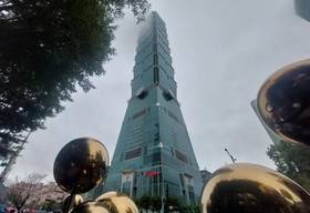 ▲霍諾德爬台北101 24日現場情形。（圖／記者林柏年攝）