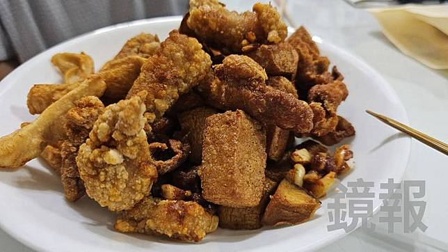 網友只花150買到461元鹽酥雞盲盒。示意圖／攝影陳儷文