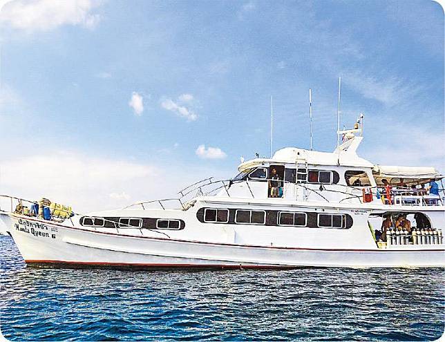 載客量最少——是次船宿使用的Manta Queen 6，是Khao Lak Scuba Adventures船隊中載客量最少的船。（單身旅子提供）