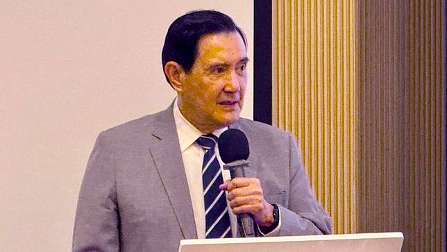 前總統馬英九出席「賴政府執政一週年研討會-兩岸關係如何突圍？」研討會。郭宏章攝