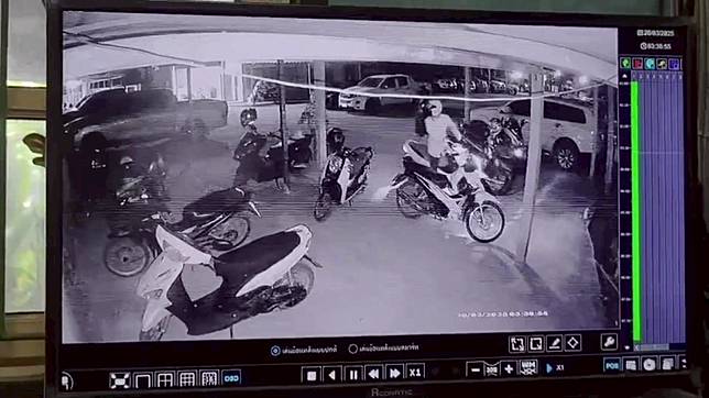 สระบุรี กล้องวงจรปิดจับภาพคนร้าย 3 คน เข้าขโมยรถจักรยานยนต์ 3 นาที 2 คัน