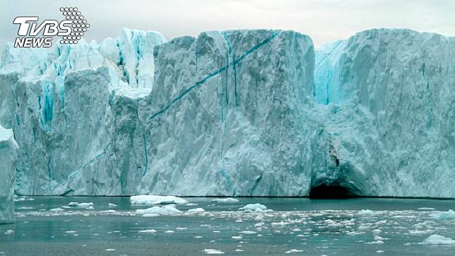 研究顯示，格陵蘭的融冰速度在20年不停增快。圖／TVBS
