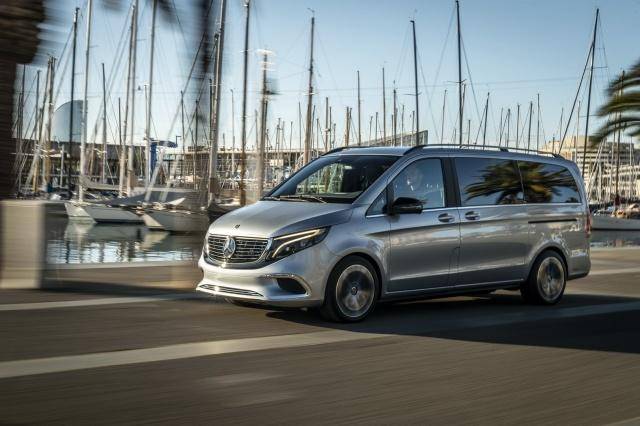 今年 3 月 Mercedes-Benz 發表 EQV 電動概念 MPV，並將於今年 9 月正式量產。