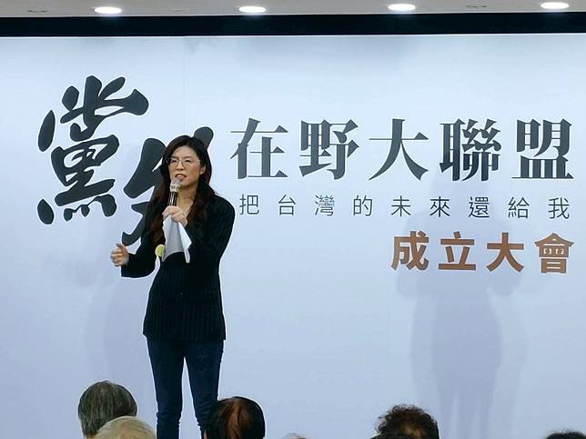 國民黨前立委鄭麗文串聯多名學者、政治人物、黨外人士成立黨外在野大聯盟。(王韋婷攝)