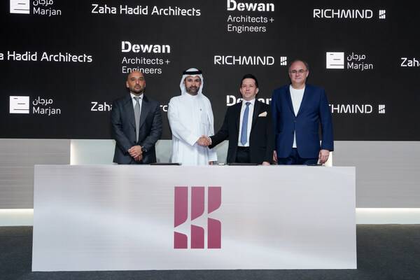 L-R - ​Ammar Al Assam, CEO, Dewan Architects + Engineers, Arch. Abdulla Al Abdouli - CEO - Marjan, Mr. Mohammed Rafiee - CEO of Richmind and Christos Passas, Design Director, Zaha Hadid Architects