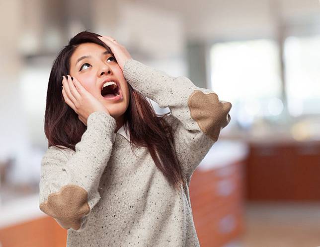 一名住在淡水的民眾發文抱怨，樓上男住戶經常為了500元與女友吵翻，讓他難以入眠。示意圖，非當事人／magnific