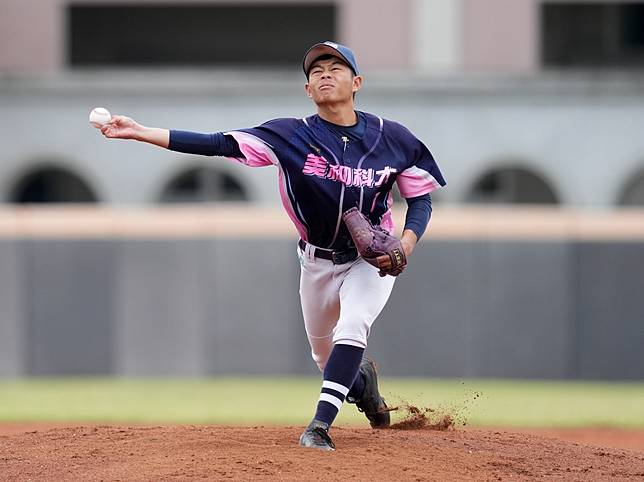 林奕嘉先發5局獲勝投。大專體總提供