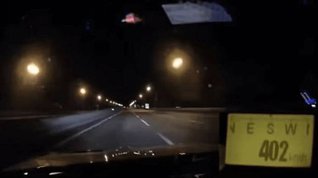 網友囂張PO出飆車影片，警方證實該影片為後製因此無法開罰。（翻攝自爆料公社臉書）