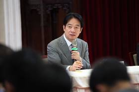 賴清德宣稱現階段20%稅率為「階段性成果」，民眾黨諷刺說，這是精神勝利法。（陳愷巨攝）