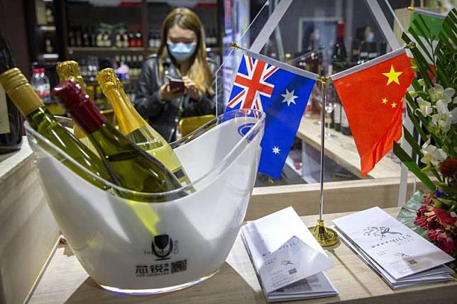 中澳貿易戰打得水深火熱，但澳洲並沒有被中國經濟威逼給震懾。（AP）
