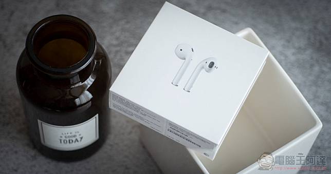 二代無線充電款 AirPods