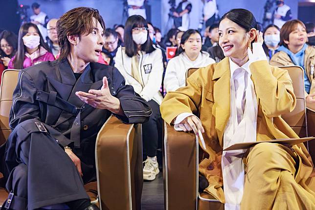 陳勢安（左）、李千娜受邀擔任《炸裂吧！女孩》評審。好看娛樂提供
