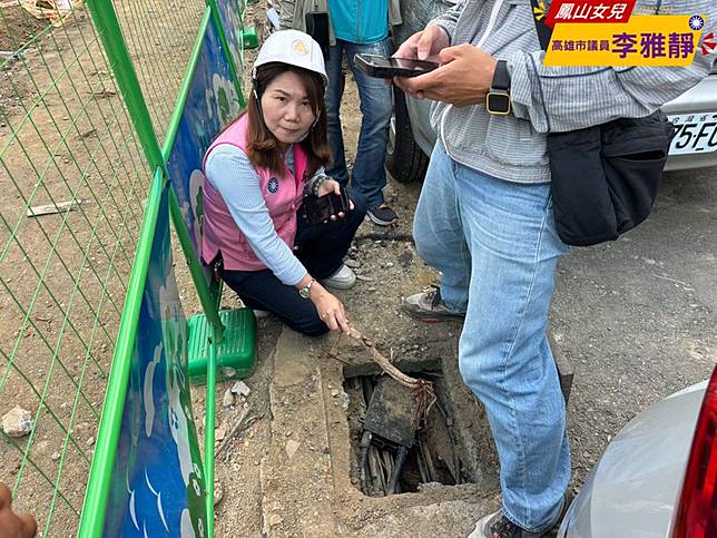 李雅靜分享會勘照，稱水溝被塞滿電線難怪淹水，直指當局集體失能、對市民安全的漠視。圖／翻攝自李雅靜臉書粉專