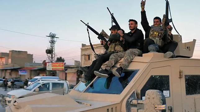 正值伊拉克政府尋求美軍撤出該國之際。伊拉克民兵組織又對美軍基地發動攻擊。 圖：翻攝自走進伊拉克
