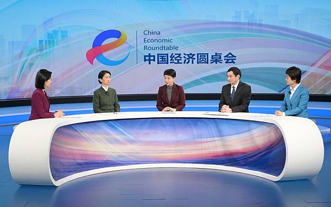 This photo shows the recording site of the 11th episode of the China Economic Roundtable, an all-media talk show hosted by Xinhua News Agency. (Xinhua/Li He)