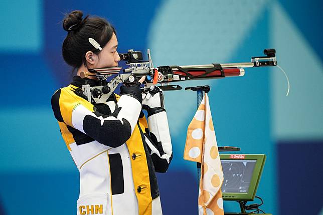 Huang Yuting of Team China during the 10m air rifle mixed team gold medal match. (Photo by Ni Minzhe/CHINASPORTS/VCG via Getty Images)