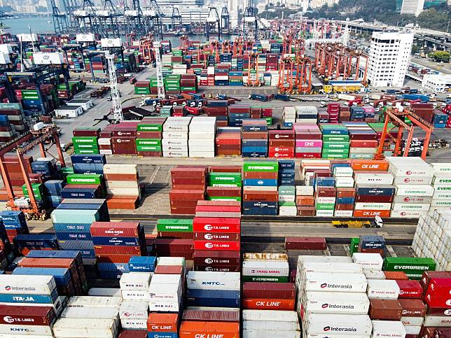 經濟數據｜港上月出口跌13%遜預期 連挫12個月
