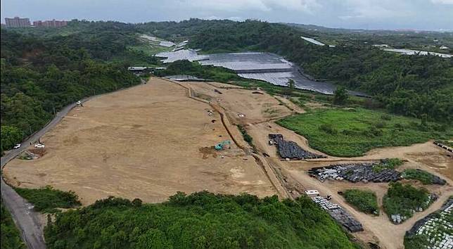 大樹區和山光電場開發案，遭疑有土石流隱憂。(立委柯志恩提供)