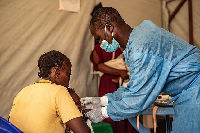 A child caught mpox gets treatment at a hospital in the Nyiragongo territory near Goma, North Kivu province, eastern Democratic Republic of the Congo (DRC), on Aug. 15, 2024. (Photo by Zanem Nety Zaidi/Xinhua)