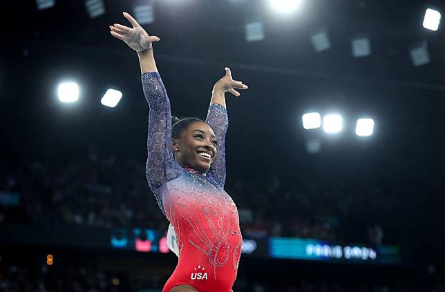 Simone Biles of the United States in action during the women's floor exercise final of artistic gymnastics at the 2024 Olympic Games in Paris, France, Aug. 5, 2024. (Xinhua/Cao Can)