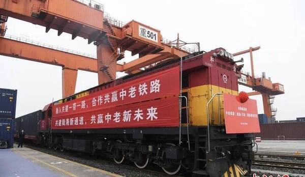 中國一帶一路倡議下的中寮鐵路導致寮國債台高築。(圖取自微博)