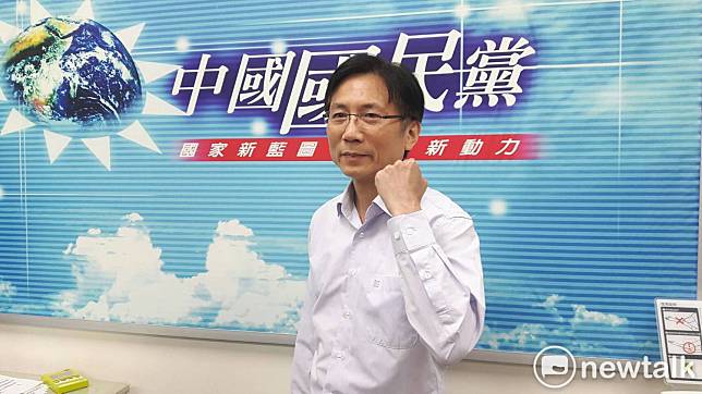 詹江村表示為顧全大局，他不會去登記參選。   圖：林昀真／攝