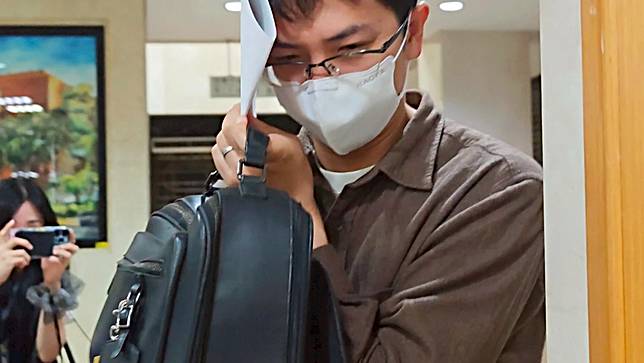 台北市信義區知名密室逃脫「邏思起子」負責人古宇軒，涉犯過失致死罪，諭知30萬元交保並限制出境出海。呂志明攝