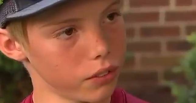 用開山刀擊退PS4竊賊的11歲男孩：我當下必須採取行動 