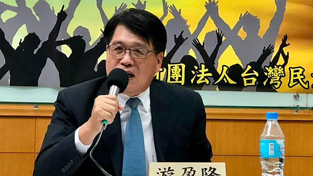 台灣民意基金會董事長游盈隆認為總統與立委一起選，恐怕只會強化贏者全拿的惡果。資料照，胡家銘攝