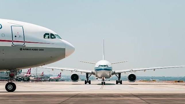 航空業問題未解，缺飛機、缺零件都是讓機票價格更貴的原因。（示意圖／取自pixabay）