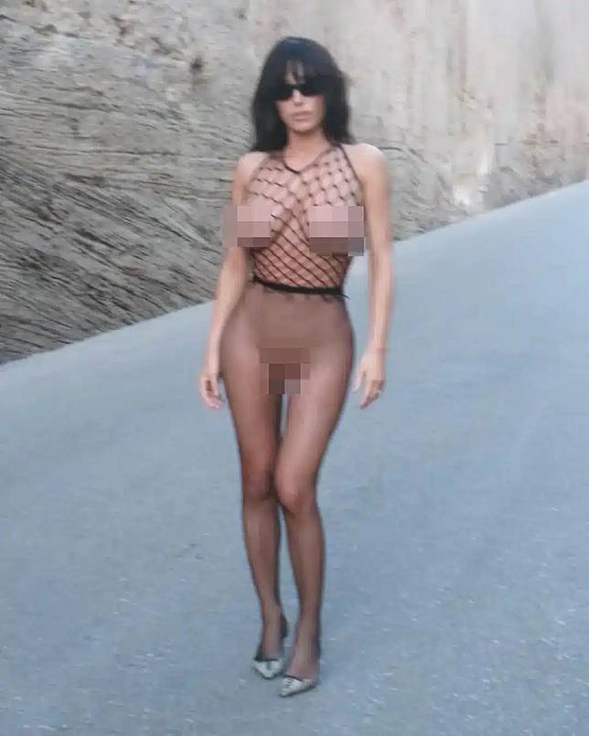 เบียงกา เซนซอรี ภรรยา 'คานเย เวสต์' เจอดราม่าระลอกใหม่ หลังโพสต์ภาพเปลือยกลางแจ้ง – ชาวเน็ตเรียกร้องให้ดำเนินคดีฐานอนาจาร