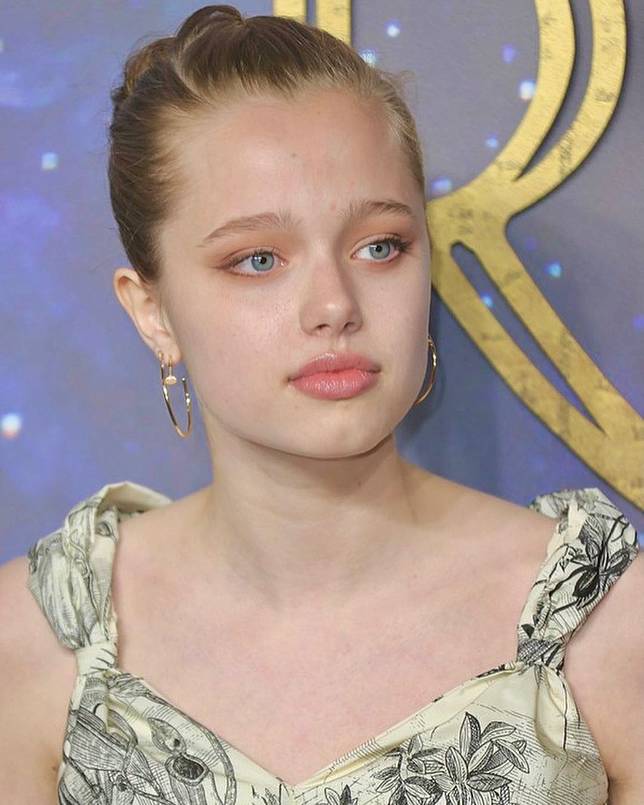 希蘿努韋爾裘莉彼特的臉型也跟安潔莉娜裘莉一樣屬於方臉！圖片來源：<a href=