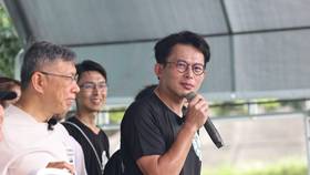 黃國昌、柯文哲出席民眾黨舉行「雙北龍舟友誼賽＆志工嘉年華」。李政龍攝