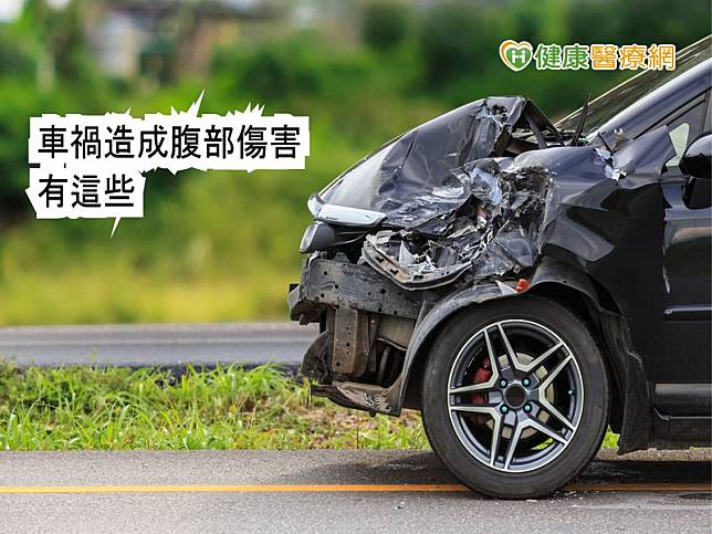 曾兆男解釋，面臨車禍的傷者，首先要知道乘車位置、有無繫安全帶，因為不同位置的乘者有不同受傷部位。