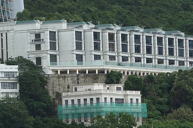 Town houses at a luxury development in Hong Kong’s Repulse Bay. Photo: Edmond So